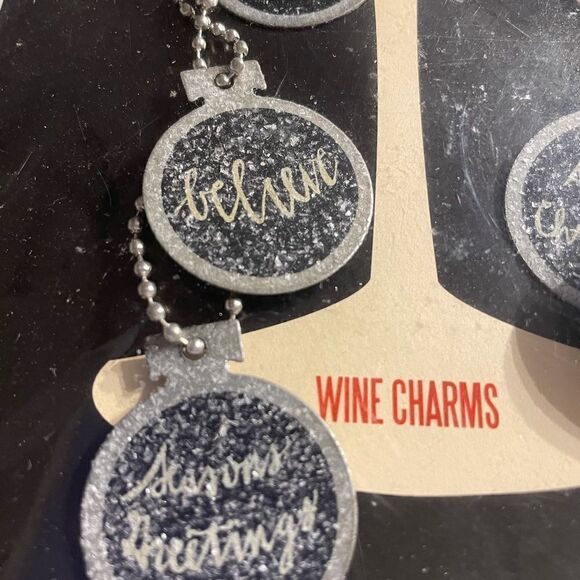 Wine Charms Set of 6 Xmas Bar Accessories Black Silver Primitives by Kathy NWT - Picture 11 of 14